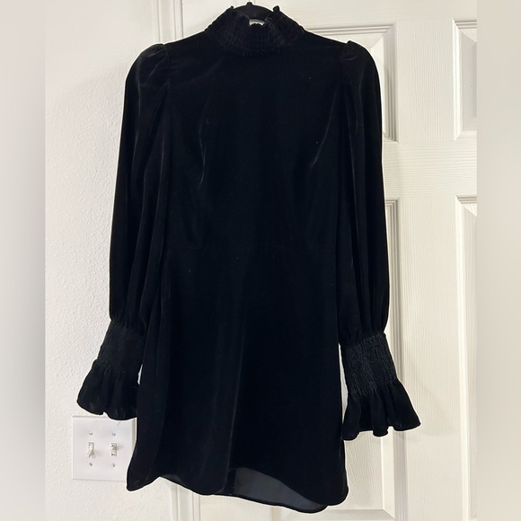 Zara Dresses & Skirts - Zara Velvet mini dress, size S